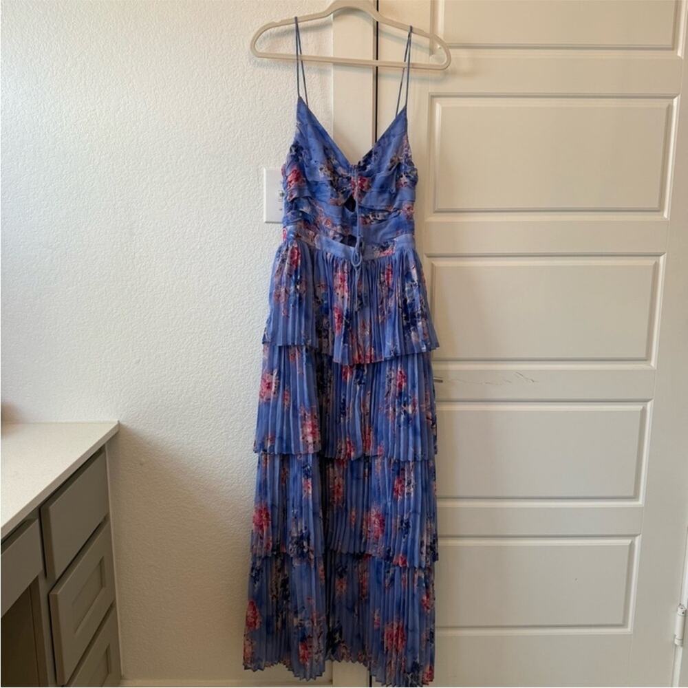 NEW Astr Daytona Floral Dress Medium - Picture 3 of 7